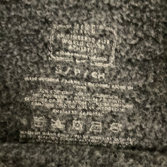 Sweatshirt - Picture 2 of 4